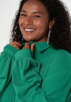 Ruimvallende - Chemisier - Bright Green 9 Ruimvallende - Chemisier - Bright Green -Ms Mode 7152be185c6a49e9b097ee153b6489af scaled