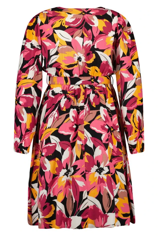 Robe Avec Une Ceinture 3 Robe Avec Une Ceinture – Image 3