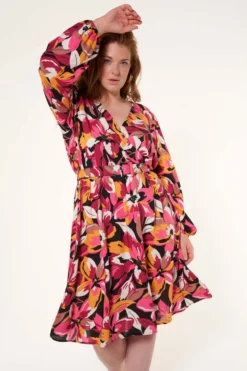 Robe Avec Une Ceinture