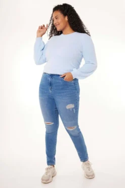 Jean Avec Déchirures