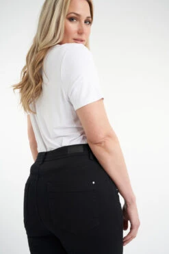 Jean 3/4 Moulant Taille Haute CHERRY 10 Jean 3/4 Moulant Taille Haute CHERRY -Ms Mode M38031012 11