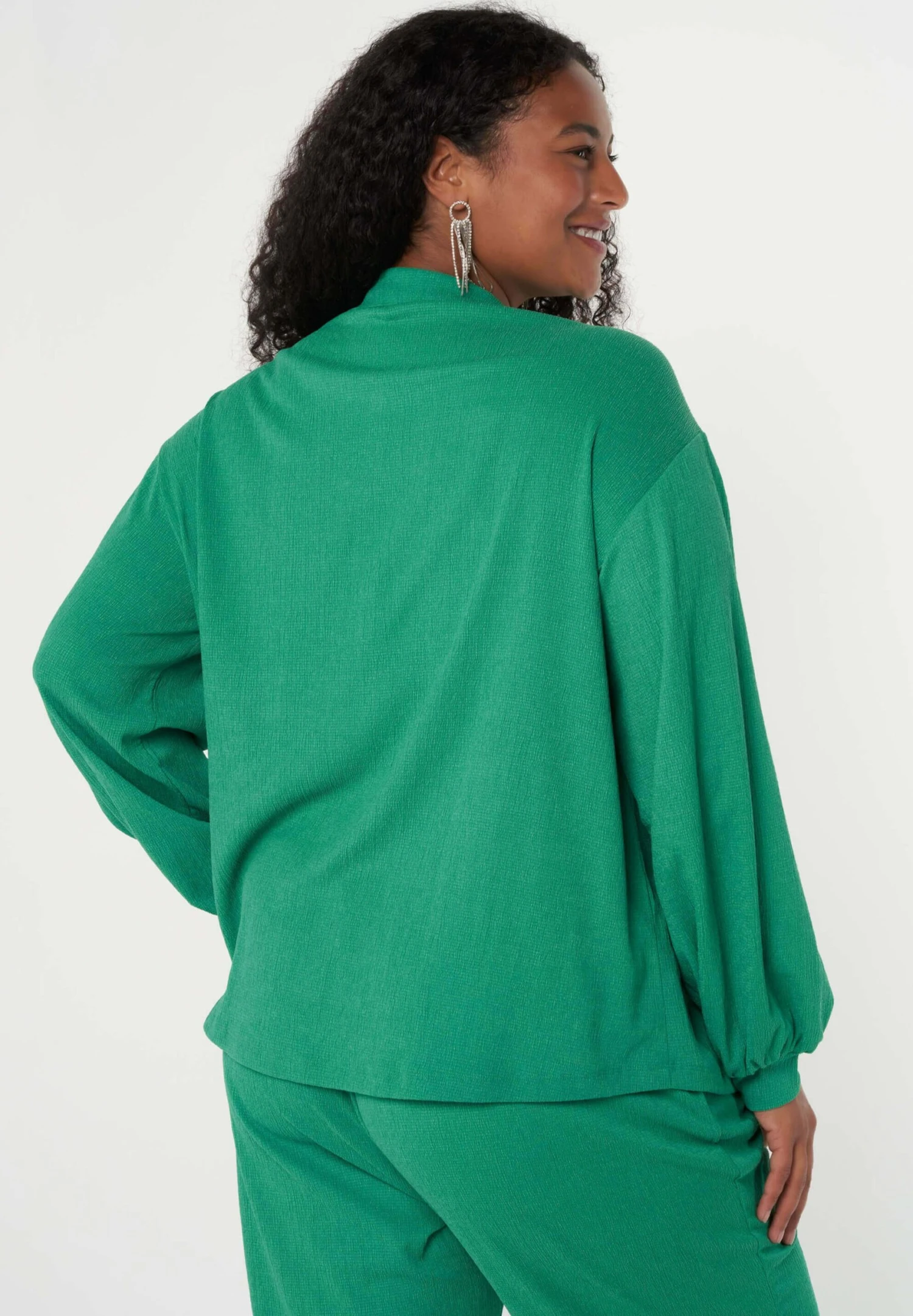 Ruimvallende - Chemisier - Bright Green 4 Ruimvallende - Chemisier - Bright Green – Image 4